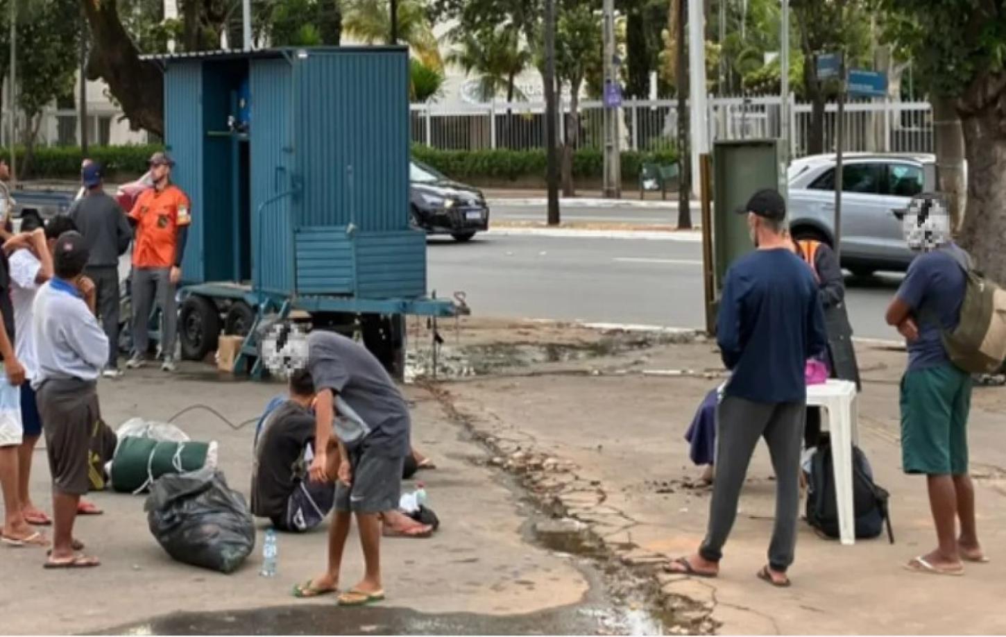 Ex-dependente cria projeto que ajudou mais de 30 pessoas a deixarem as ruas em Goiânia