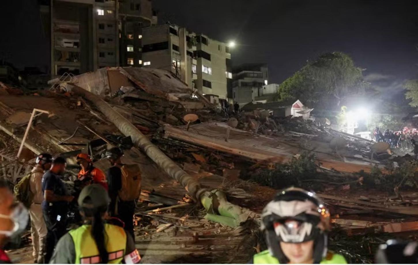 Venezuela busca vítimas soterradas de terremoto que já matou 164