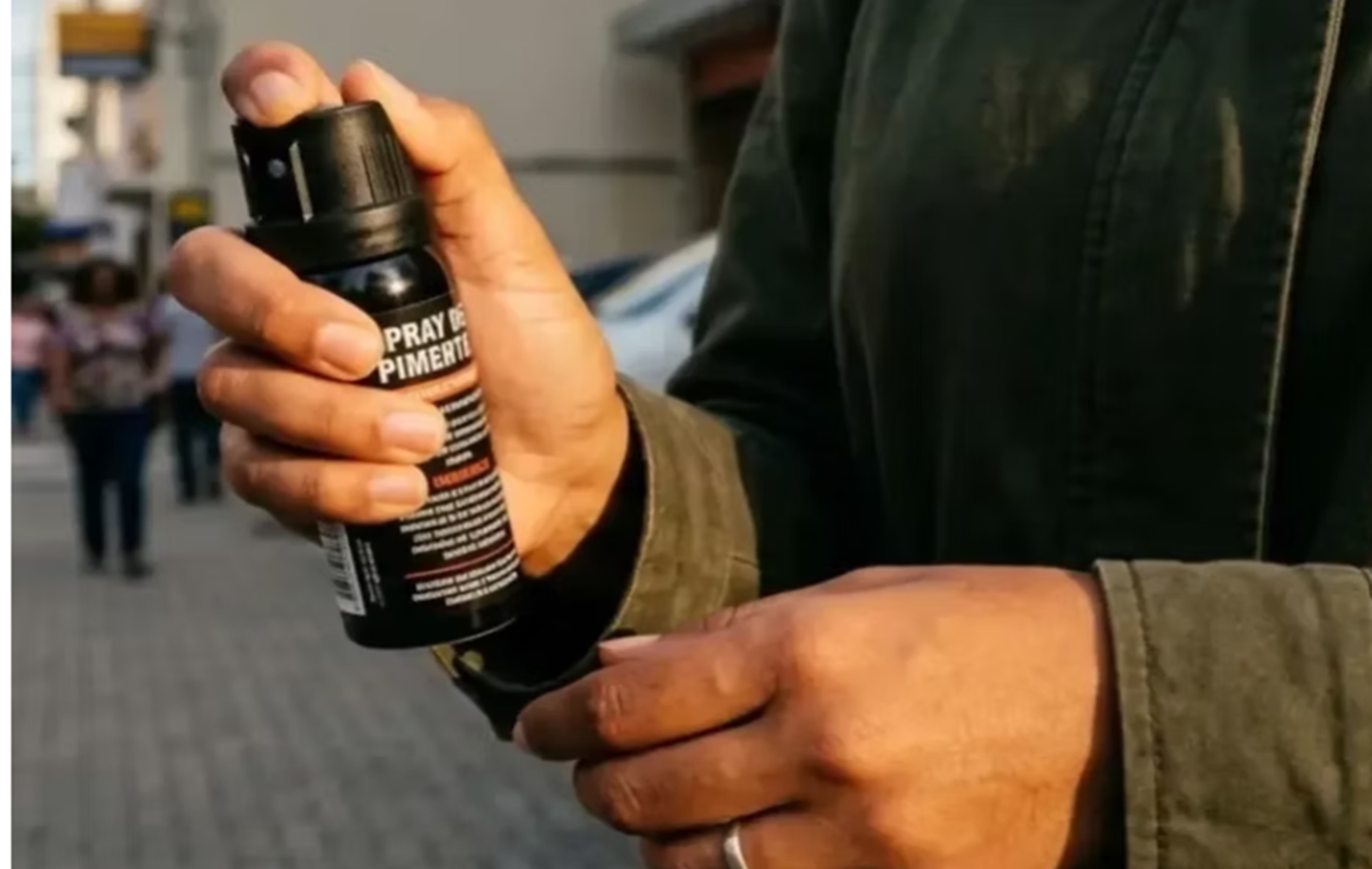 Lei que autoriza mulheres a adquirir spray de pimenta para defesa entra em vigor